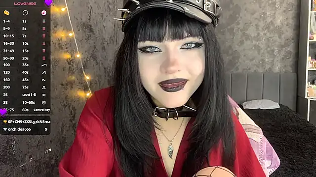EmilyEmbears online show from June 15, 2026, 7:21 am
