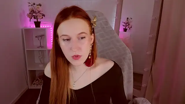Snapshot of EvaBellea chatting on April 18, 2026, 12:53 pm EvaBellea online show from April 18, 2026, 12:53 pm