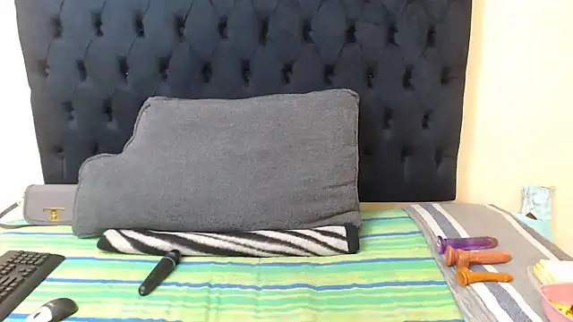 Snapshot of SexiestChoc chatting on May 6, 2026, 6:13 pm SexiestChoc online show from May 6, 2026, 6:13 pm