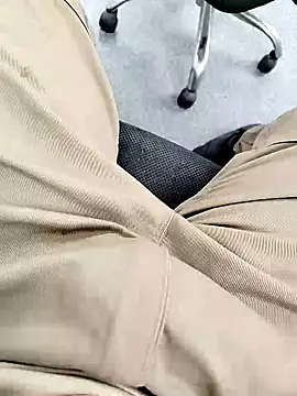 samosa7678 online show from April 12, 2026, 1:38 pm