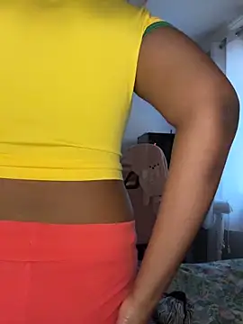 EliLaSoumise online show from April 10, 2026, 5:17 pm