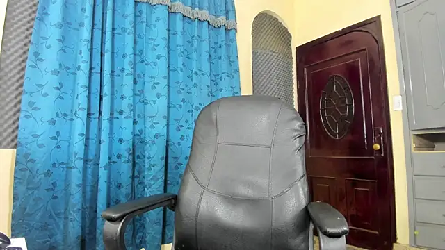 Snapshot of Thebestboyhot chatting on May 20, 2026, 5:46 am Thebestboyhot online show from May 20, 2026, 5:46 am