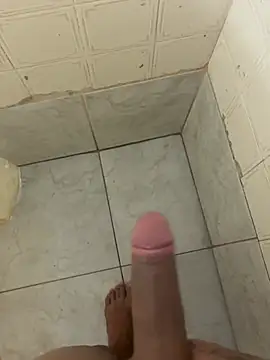 Gustavo12   online show from April 5, 2026, 9:56 pm