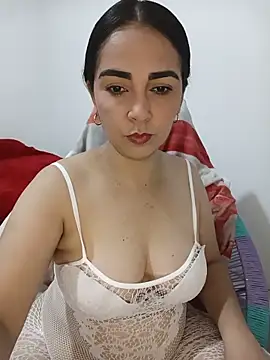 Snapshot of Emily_Divi69 chatting on May 13, 2026, 1:03 am Emily Divi69 online show from May 13, 2026, 1:03 am