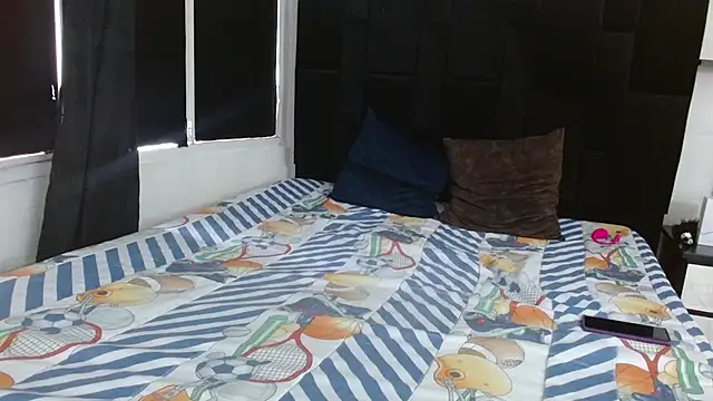 Hellen camiloxxx online show from April 18, 2026, 7:58 pm