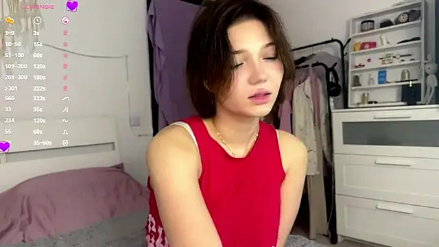 Cute Capricee online show from May 28, 2026, 11:51 am