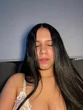 IsabelaRivers online show from April 12, 2026, 6:40 am