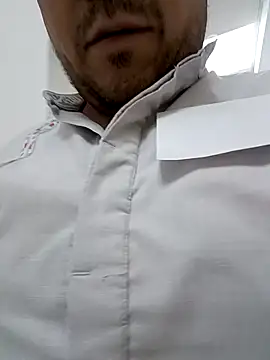 lobo caliente37 online show from April 13, 2026, 8:36 pm