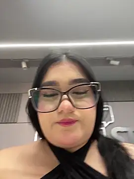 Snapshot of AlisonRose_ chatting on May 10, 2026, 6:02 pm AlisonRose online show from May 10, 2026, 6:02 pm