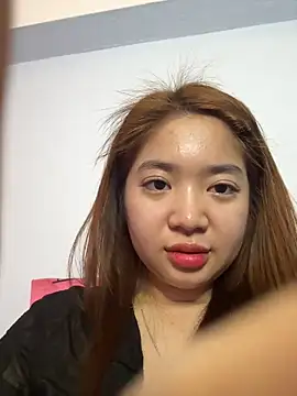 Snapshot of Ori_ross chatting on April 13, 2026, 1:33 am Ori ross online show from April 13, 2026, 1:33 am