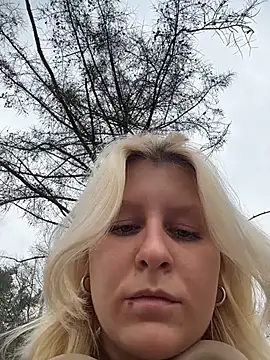 Flora StallSecrets online show from April 3, 2026, 12:58 pm