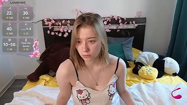 luniera online show from June 14, 2026, 3:19 am