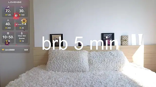 AstridRos online show from April 7, 2026, 1:17 am