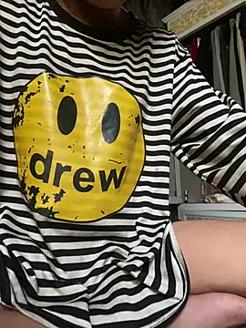 LiulyBaby online show from April 4, 2026, 3:05 am