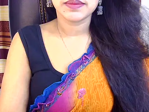 Snapshot of Noor_Zarin chatting on April 28, 2026, 9:42 pm Noor Zarin online show from April 28, 2026, 9:42 pm
