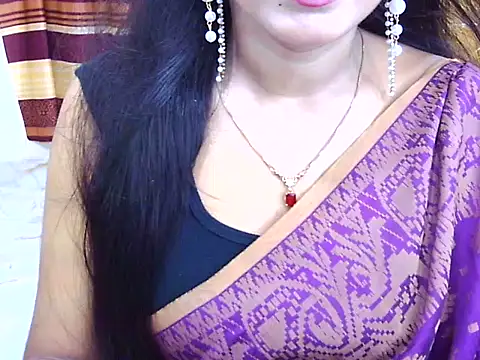 Snapshot of Noor_Zarin chatting on May 20, 2026, 10:49 pm Noor Zarin online show from May 20, 2026, 10:49 pm