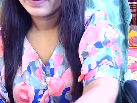 Snapshot of Noor_Zarin chatting on June 5, 2026, 6:02 pm Noor Zarin online show from June 5, 2026, 6:02 pm