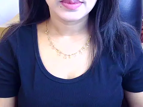Snapshot of Noor_Zarin chatting on June 21, 2026, 6:10 pm Noor Zarin online show from June 21, 2026, 6:10 pm
