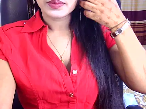 Snapshot of Noor_Zarin chatting on June 27, 2026, 4:45 pm Noor Zarin online show from June 27, 2026, 4:45 pm
