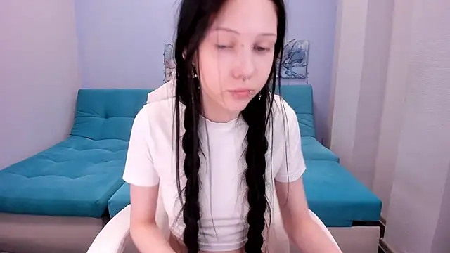 SugarBunny18 online show from May 11, 2026, 4:40 am