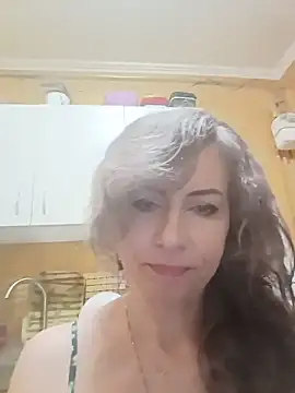 Snapshot of TaynaSecret chatting on May 22, 2026, 8:47 pm TaynaSecret online show from May 22, 2026, 8:47 pm