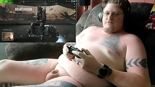 Outdoors Nude online show from April 23, 2026, 3:14 pm