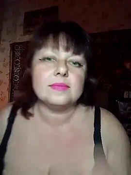 Snapshot of AuroKaria chatting on April 23, 2026, 1:02 pm AuroKaria online show from April 23, 2026, 1:02 pm