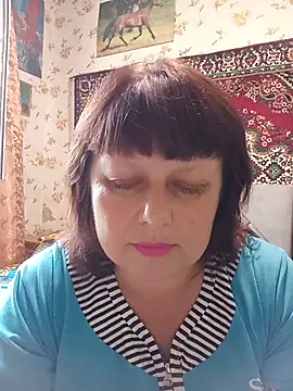 Snapshot of AuroKaria chatting on June 11, 2026, 1:31 pm AuroKaria online show from June 11, 2026, 1:31 pm