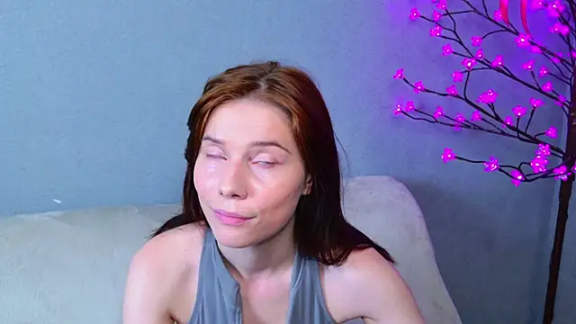 CleoBloom  online show from June 26, 2026, 3:11 am