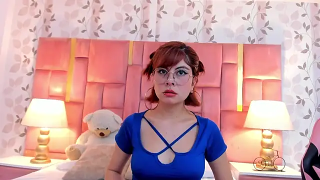 NahiaMendoza online show from April 8, 2026, 3:28 am