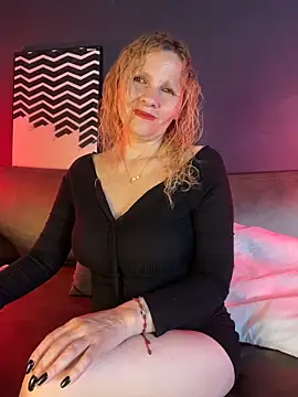 EvangelineLove  online show from June 1, 2026, 8:10 pm