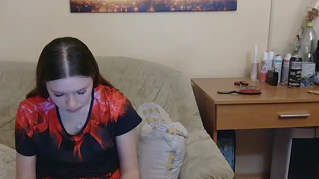 JessicaHolland1 online show from May 6, 2026, 5:51 pm