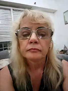 Snapshot of MatureElegantWidow chatting on April 15, 2026, 1:01 am MatureElegantWidow online show from April 15, 2026, 1:01 am