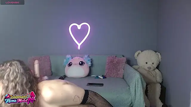 Snapshot of Bea_doll chatting on May 14, 2026, 1:12 am Bea doll online show from May 14, 2026, 1:12 am