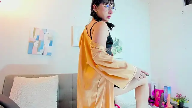 Miaa HarperX  online show from May 1, 2026, 3:00 am