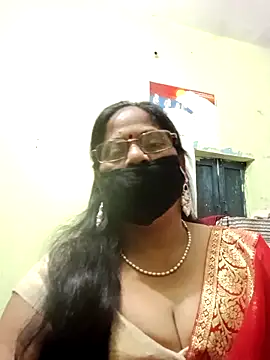 Snapshot of SEEMA_012 chatting on April 30, 2026, 5:36 am SEEMA 012 online show from April 30, 2026, 5:36 am