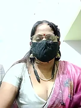 Snapshot of SEEMA_012 chatting on May 21, 2026, 5:36 am SEEMA 012 online show from May 21, 2026, 5:36 am