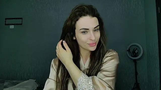 Snapshot of Kira__love1 chatting on April 14, 2026, 7:42 pm Kira love1 online show from April 14, 2026, 7:42 pm