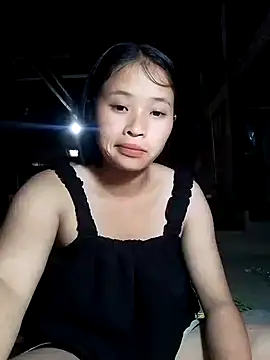 Snapshot of Liss-mimi chatting on June 5, 2026, 11:32 pm Liss-mimi online show from June 5, 2026, 11:32 pm