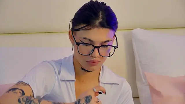 YasminnStorm online show from April 18, 2026, 4:49 am