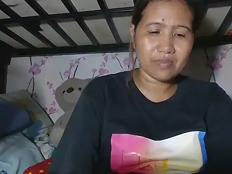 Snapshot of _SweetSmile chatting on May 4, 2026, 8:54 am SweetSmile online show from May 4, 2026, 8:54 am