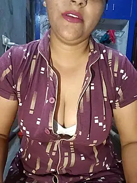 Riyashrma001 online show from April 5, 2026, 12:02 pm