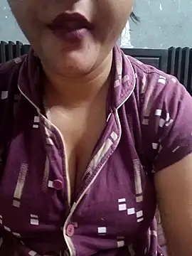 Riyashrma001 online show from April 6, 2026, 2:09 am