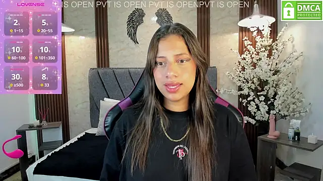 Snapshot of Atiena_ chatting on April 29, 2026, 7:20 pm Atiena online show from April 29, 2026, 7:20 pm