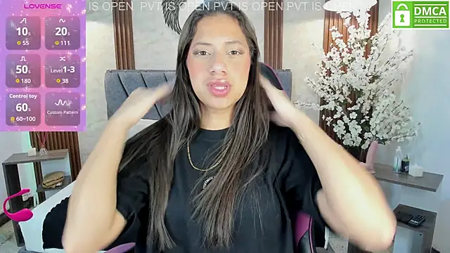 Snapshot of Atiena_ chatting on May 6, 2026, 4:12 pm Atiena online show from May 6, 2026, 4:12 pm
