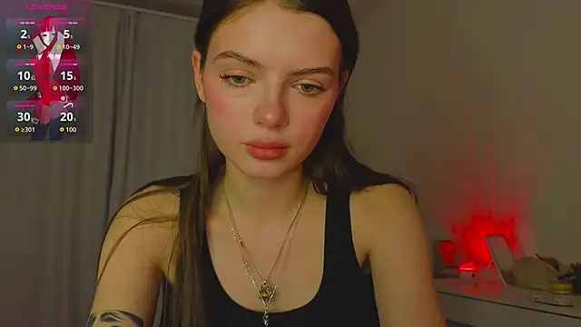 Snapshot of lillly_meow_ chatting on April 13, 2026, 6:57 pm lillly meow online show from April 13, 2026, 6:57 pm