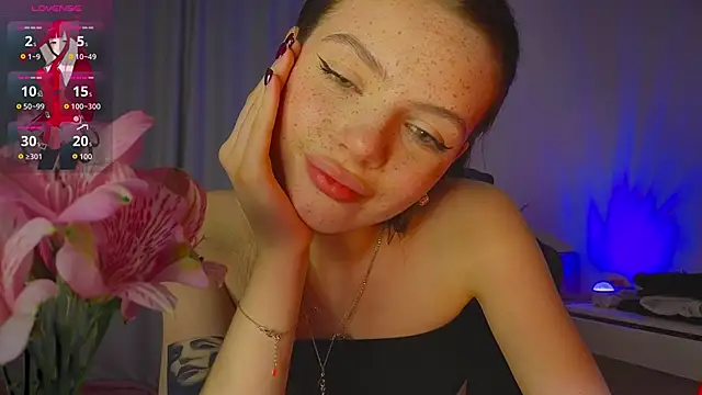 Snapshot of lillly_meow_ chatting on April 22, 2026, 7:59 pm lillly meow online show from April 22, 2026, 7:59 pm