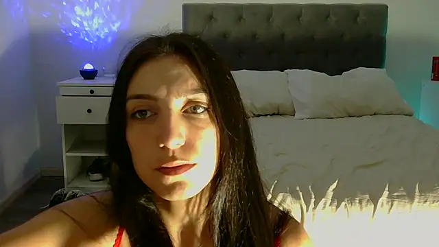 Snapshot of petitebelu chatting on May 4, 2026, 11:45 pm petitebelu online show from May 4, 2026, 11:45 pm