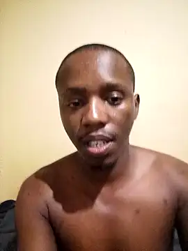 Snapshot of MaskedWithCum chatting on August 3, 2026, 4:00 pm MaskedWithCum online show from August 3, 2026, 4:00 pm