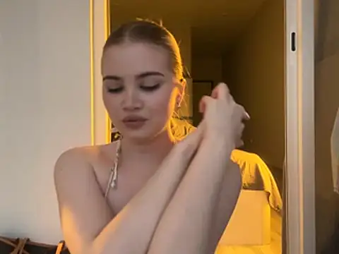 Snapshot of kirtova_ chatting on July 9, 2026, 4:55 pm kirtova online show from July 9, 2026, 4:55 pm